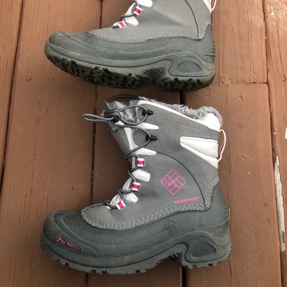 Columbia 200 grams winter warm boots size 5